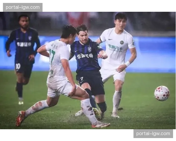 武汉三镇止住三连败颓势 阵容调整见效积分由负转正